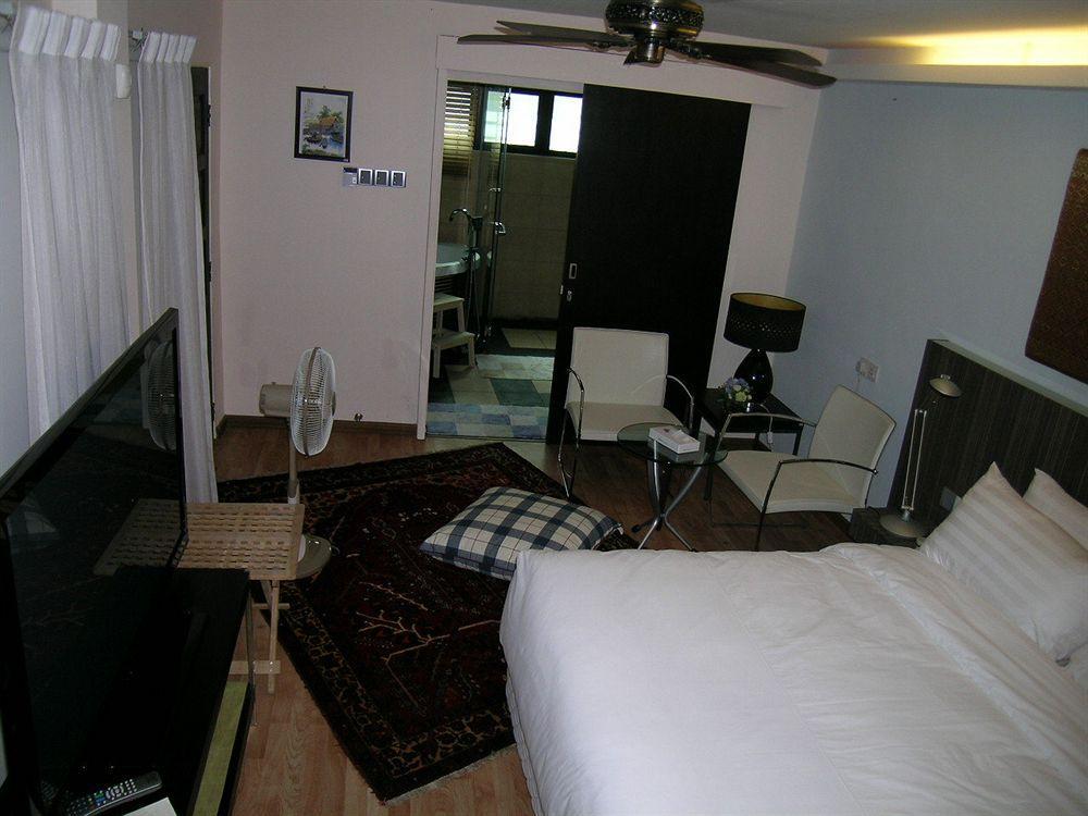 The Boutique Residence Hotel George Town Bagian luar foto